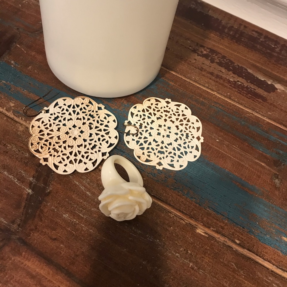 Cream Jewelry Set